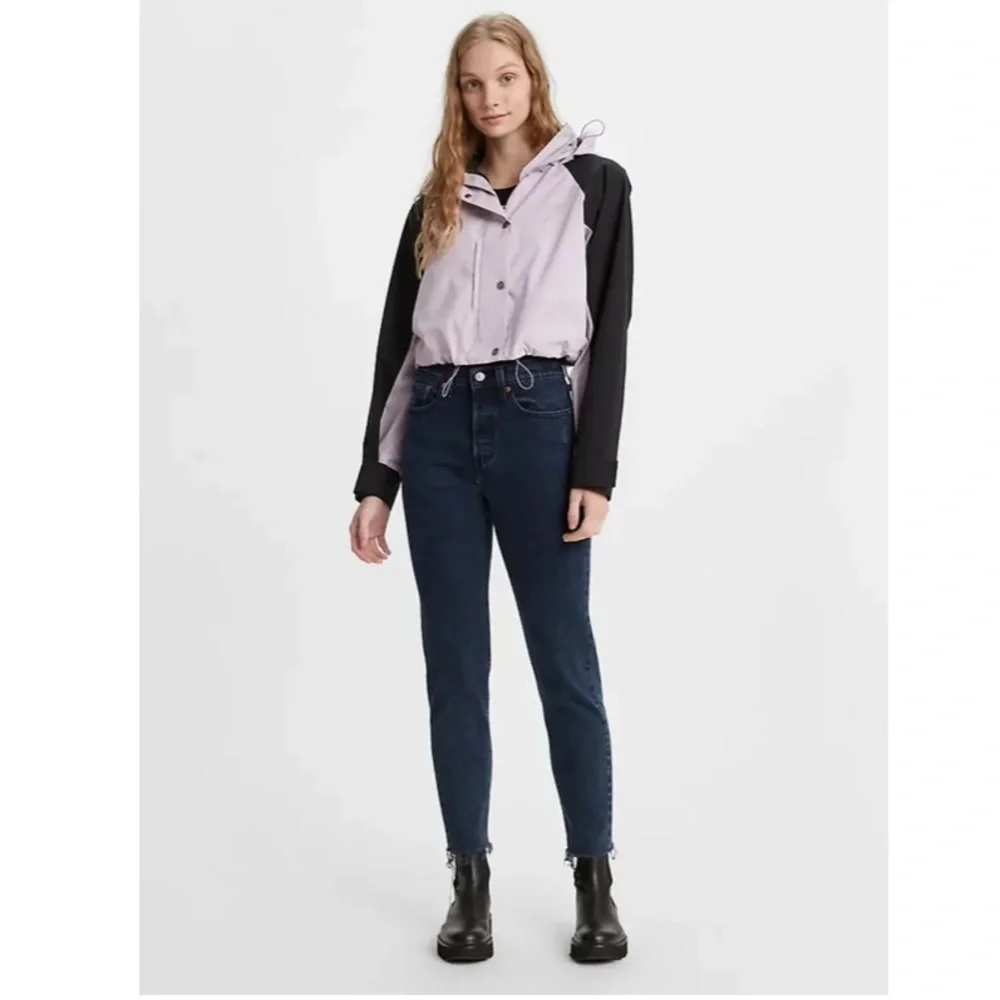R19 Levi’s wedgie Icon fit high rise button fly jeans size 31 black & blue - Picture 4 of 13